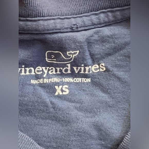 Bundle of 4 women's shirts of different sizes and colors! - Picture 2 of 12